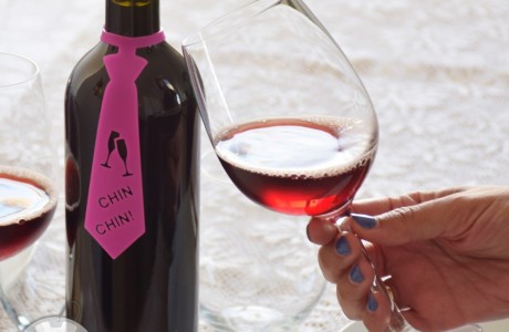 תווית  Chin Chin לבקבוק יין